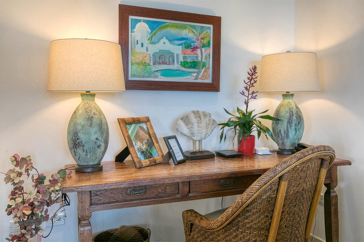 Villa Rental St Martin - Desk